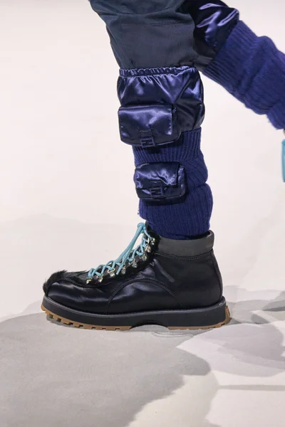 Look 80